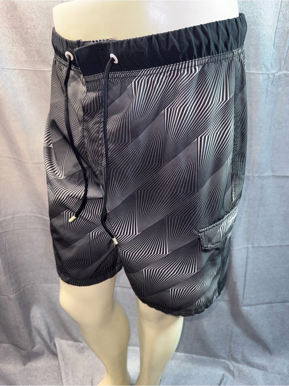 1857-Speedo Black & Gray Geometric Swim Trunks